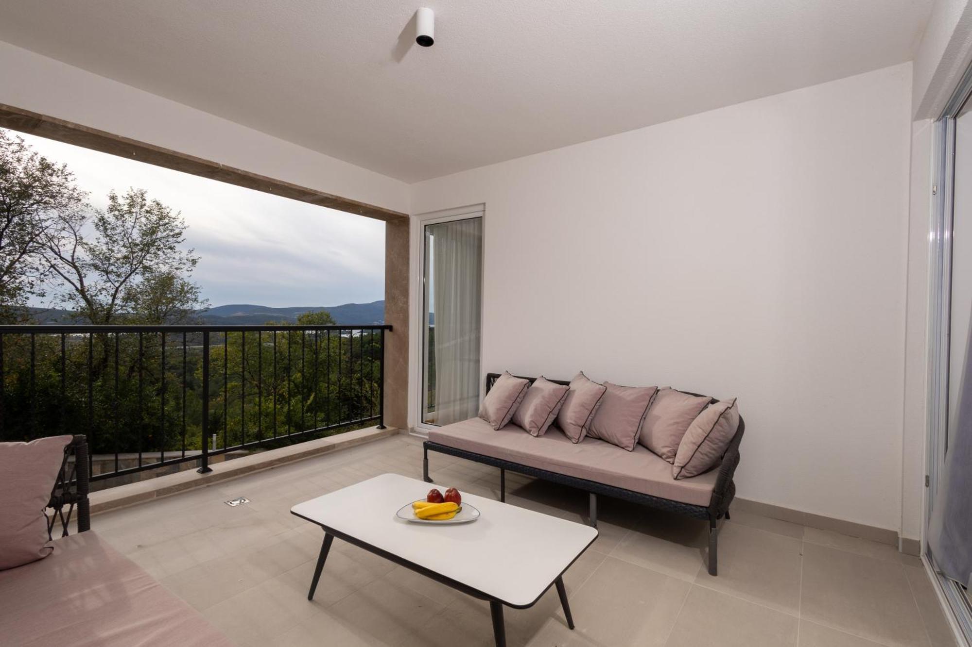 Panorama Bay Luxury Apartments Kotor Ngoại thất bức ảnh