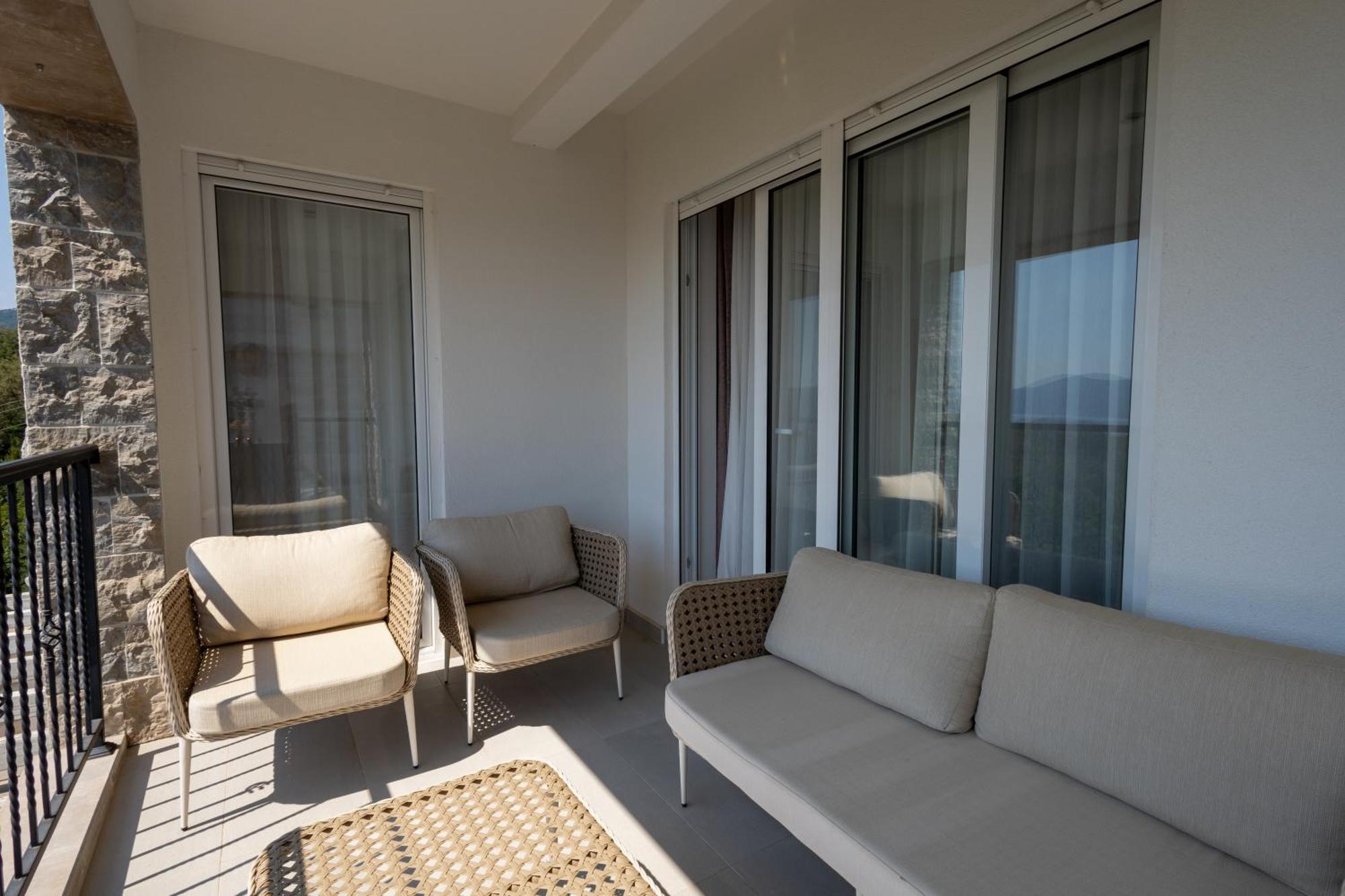 Panorama Bay Luxury Apartments Kotor Ngoại thất bức ảnh