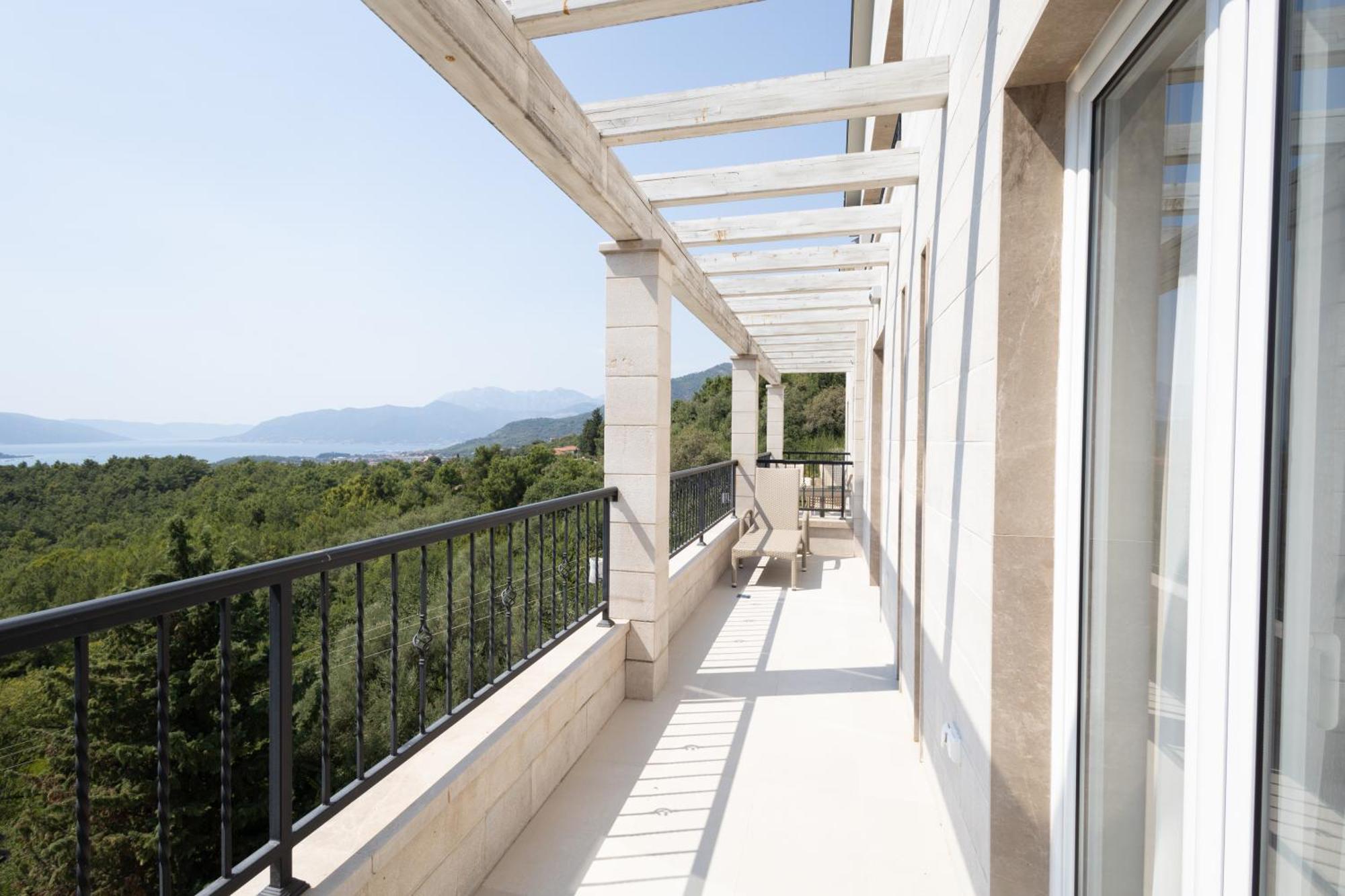 Panorama Bay Luxury Apartments Kotor Ngoại thất bức ảnh